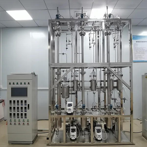 Laborator distillə aparatı